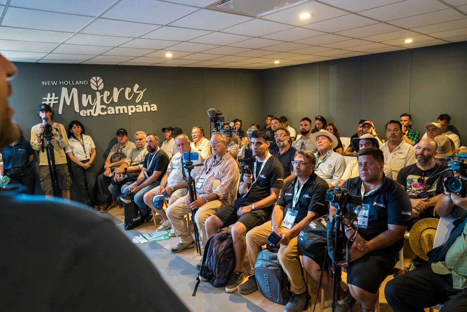 Charla con periodistas · New Holland